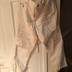 American eagle destructive Capri jeans size 14